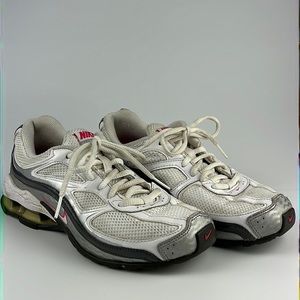 Nike Reax Running shoes 5 Sz:6Y